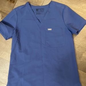 Figs Catarina One Pocket Scrub Top. Size small. Limited edition color!!